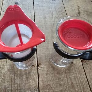 Two 8 oz. New Bodum Chambord Tea Cups, Infuser and Lid